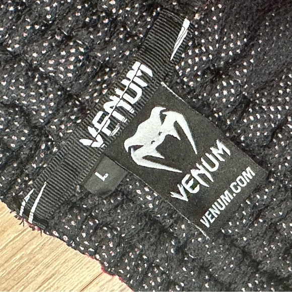 Venum Giant Foil Muay Thai Boxing Shorts - Red/Black L - Picture 8 of 8